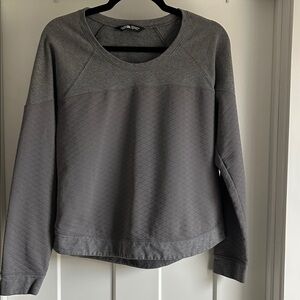The North Face Women's Gray Long-Sleeve Pullover Top